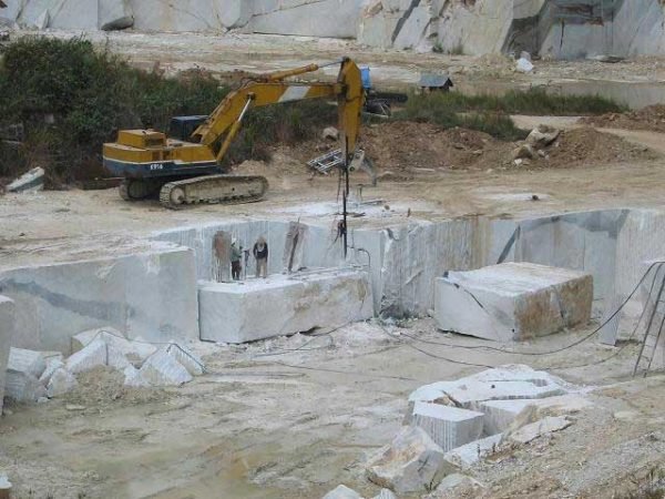 Quarry White Crystalline