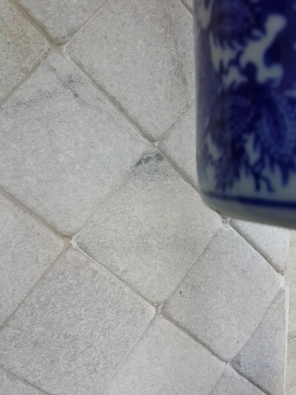 White Crystalline Tumbled Stone  10 x 10 x 2 cm